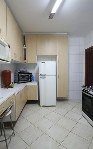 Casa à venda com 172m², 3 quartos e 2 vagasCozinha 