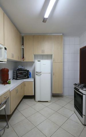 Casa à venda com 172m², 3 quartos e 2 vagasCozinha 