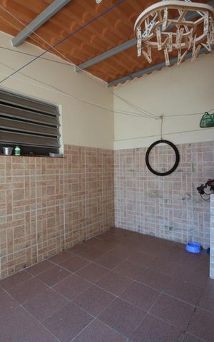 Casa à venda com 172m², 3 quartos e 2 vagasÁrea de Serviço