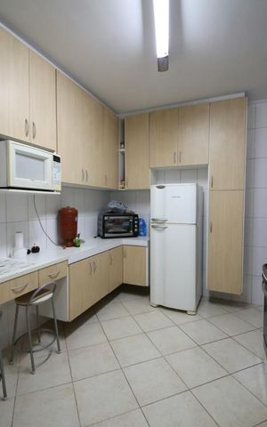 Casa à venda com 172m², 3 quartos e 2 vagasCozinha 