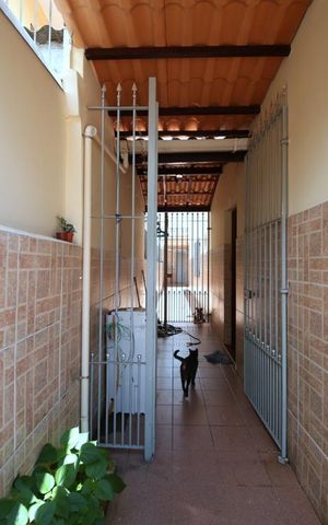 Casa à venda com 172m², 3 quartos e 2 vagasEntrada 