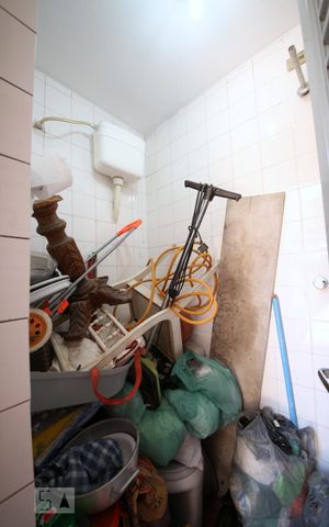 Casa à venda com 172m², 3 quartos e 2 vagasBanheiro de Serviço