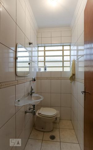 Casa para alugar com 90m², 2 quartos e 2 vagas Casa para alugar com 90m², 2 quartos e 2 vagasLavabo