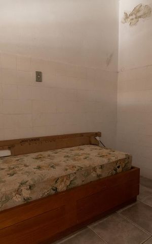 Casa para alugar com 180m², 3 quartos e 2 vagas Casa para alugar com 180m², 3 quartos e 2 vagasEdícola - Quarto