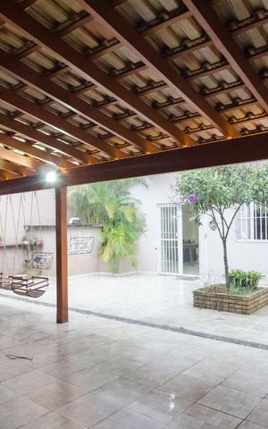 Casa à venda com 193m², 4 quartos e 5 vagasÁrea comum - Churrasqueira