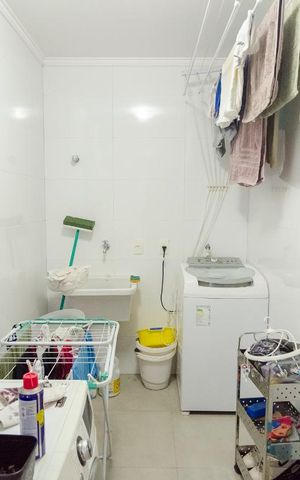 Casa à venda com 193m², 4 quartos e 5 vagasLavanderia
