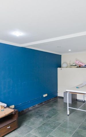 Casa à venda com 310m², 3 quartos e 8 vagasDepósito