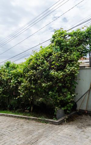 Casa à venda com 310m², 3 quartos e 8 vagasEntrada social