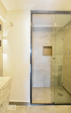 Apartamento à venda com 100m², 3 quartos e 1 vagaBanheiro 02