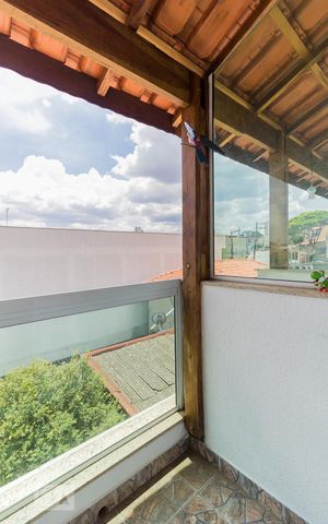 Casa de condomínio à venda com 150m², 3 quartos e 2 vagas Casa de condomínio à venda com 150m², 3 quartos e 2 vagasSacada do Quarto 3