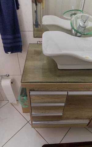 Casa de condomínio à venda com 150m², 3 quartos e 2 vagas Casa de condomínio à venda com 150m², 3 quartos e 2 vagasDetalhe banheiro