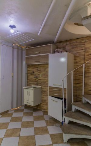 Casa de condomínio à venda com 150m², 3 quartos e 2 vagas Casa de condomínio à venda com 150m², 3 quartos e 2 vagasÁrea de Serviço