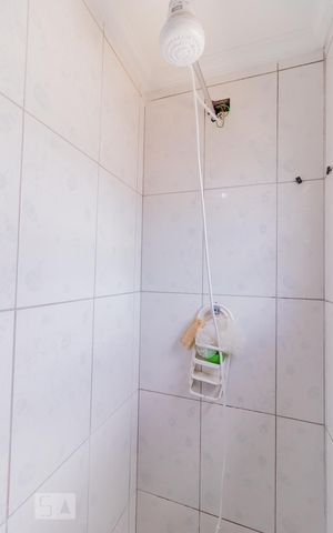 Casa de condomínio à venda com 150m², 3 quartos e 2 vagas Casa de condomínio à venda com 150m², 3 quartos e 2 vagasDetalhe banheiro