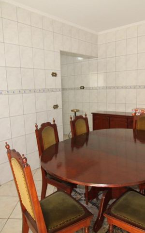 Casa à venda com 250m², 3 quartos e 4 vagasCozinha copa