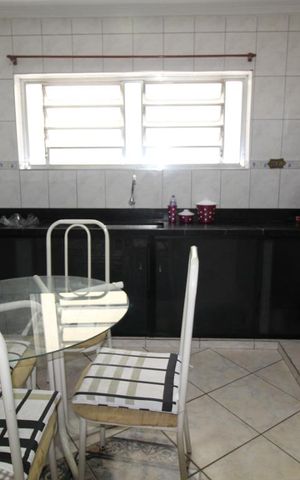 Casa à venda com 250m², 3 quartos e 4 vagasCozinha