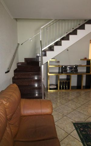 Casa à venda com 250m², 3 quartos e 4 vagasSala
