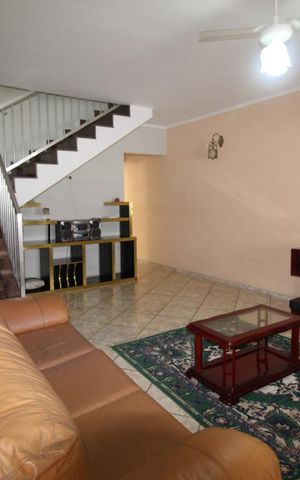 Casa à venda com 250m², 3 quartos e 4 vagasSala