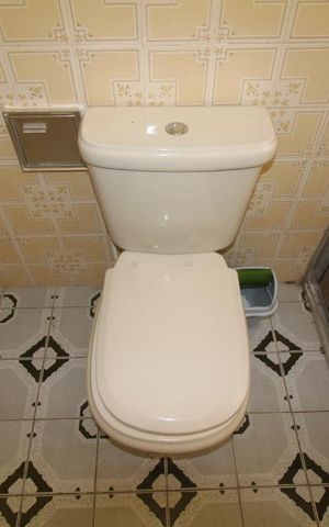 Casa à venda com 250m², 3 quartos e 4 vagasBanheiro 2 piso superior