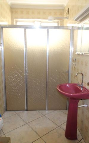 Casa à venda com 250m², 3 quartos e 4 vagasBanheiro 3 social térreo