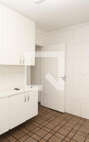 Casa à venda com 320m², 4 quartos e 2 vagasCozinha