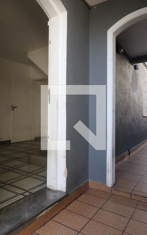 Casa à venda com 320m², 4 quartos e 2 vagasEntrada