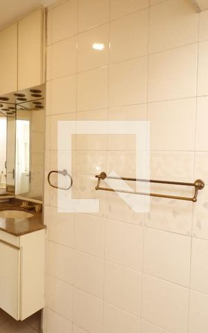Casa à venda com 320m², 4 quartos e 2 vagasBanheiro da Suíte