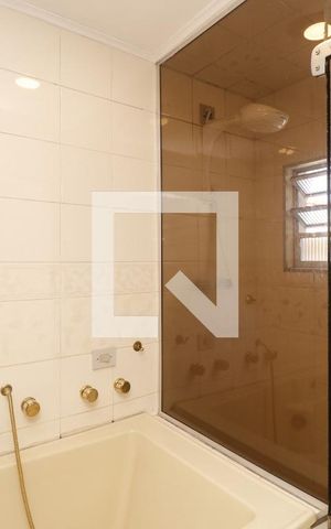 Casa à venda com 320m², 4 quartos e 2 vagasBanheiro da Suíte
