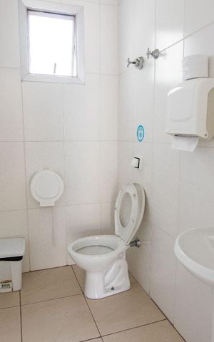 Apartamento à venda com 120m², 3 quartos e 2 vagas Apartamento à venda com 120m², 3 quartos e 2 vagasBanheiro do Salão de Festas