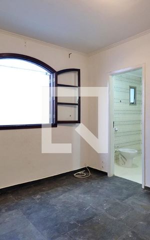 Casa para alugar com 240m², 3 quartos e 3 vagasSuíte 1