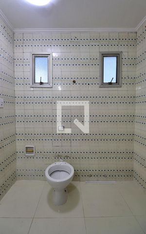 Casa para alugar com 240m², 3 quartos e 3 vagasBanheiro da Suíte 1