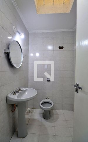 Casa para alugar com 240m², 3 quartos e 3 vagasLavabo