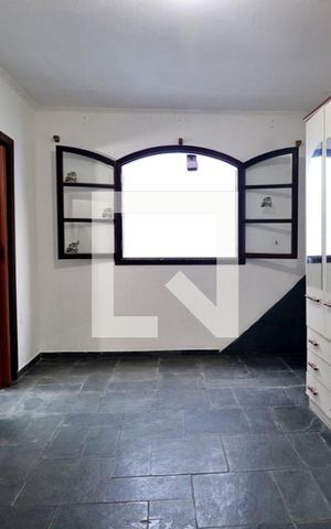 Casa para alugar com 240m², 3 quartos e 3 vagasSuíte 2