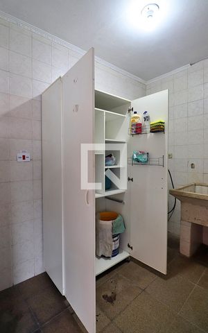 Casa para alugar com 240m², 3 quartos e 3 vagasÁrea de Serviço