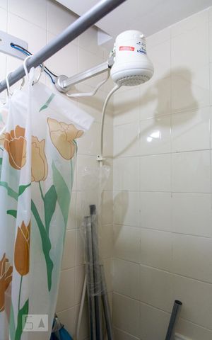 Apartamento à venda com 180m², 4 quartos e 1 vaga Apartamento à venda com 180m², 4 quartos e 1 vaga1º Andar - Banheiro de Serviço