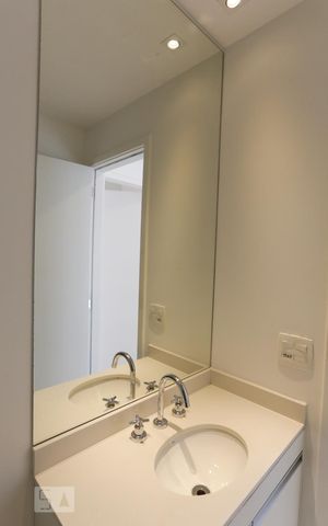 Apartamento para alugar com 43m², 1 quarto e 2 vagas Apartamento para alugar com 43m², 1 quarto e 2 vagasBanheiro