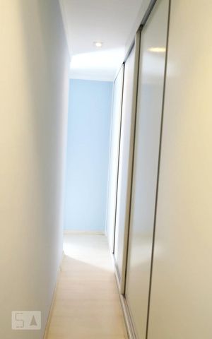 Casa para alugar com 350m², 4 quartos e 3 vagas Casa para alugar com 350m², 4 quartos e 3 vagasCorredor