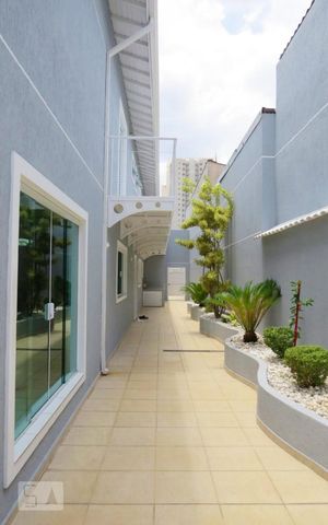 Casa para alugar com 350m², 4 quartos e 3 vagas Casa para alugar com 350m², 4 quartos e 3 vagasÁrea Externa