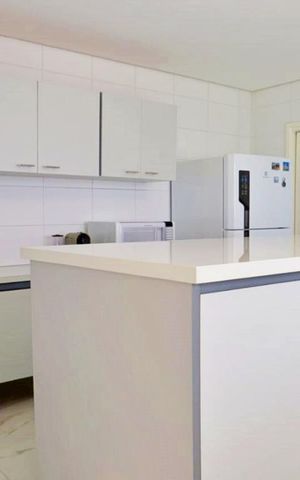 Casa para alugar com 350m², 4 quartos e 3 vagas Casa para alugar com 350m², 4 quartos e 3 vagasCozinha