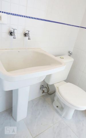 Casa para alugar com 350m², 4 quartos e 3 vagas Casa para alugar com 350m², 4 quartos e 3 vagasÁrea de Serviço