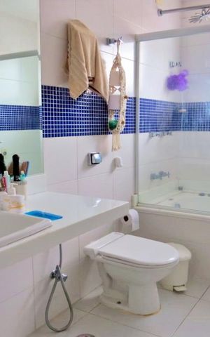 Casa para alugar com 350m², 4 quartos e 3 vagas Casa para alugar com 350m², 4 quartos e 3 vagasBanheiro 1