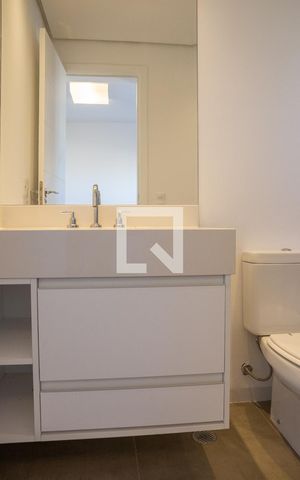 Apartamento à venda com 132m², 3 quartos e 3 vagas Apartamento à venda com 132m², 3 quartos e 3 vagasBanheiro da Suíte 2