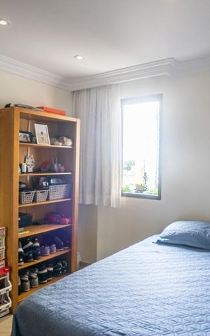 Apartamento à venda com 212m², 4 quartos e 3 vagas Apartamento à venda com 212m², 4 quartos e 3 vagasQuarto 1