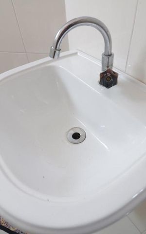 Casa à venda com 145m², 3 quartos e 5 vagas Casa à venda com 145m², 3 quartos e 5 vagasBanheiro Social - pia