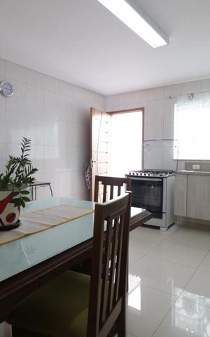 Casa à venda com 145m², 3 quartos e 5 vagas Casa à venda com 145m², 3 quartos e 5 vagasCozinha