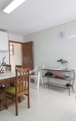 Casa à venda com 145m², 3 quartos e 5 vagas Casa à venda com 145m², 3 quartos e 5 vagasCozinha