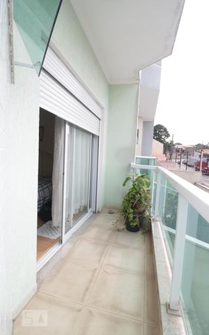 Casa à venda com 145m², 3 quartos e 5 vagas Casa à venda com 145m², 3 quartos e 5 vagasSacada da suite