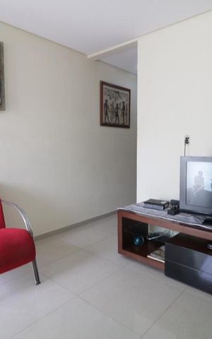 Casa à venda com 145m², 3 quartos e 5 vagas Casa à venda com 145m², 3 quartos e 5 vagasSala