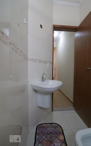 Casa à venda com 145m², 3 quartos e 5 vagas Casa à venda com 145m², 3 quartos e 5 vagasBanheiro Social