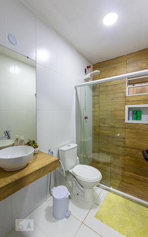 Casa à venda com 200m², 7 quartos e 1 vaga Casa à venda com 200m², 7 quartos e 1 vagaBanheiro 2