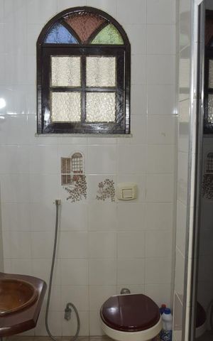 Casa de condomínio à venda com 339m², 4 quartos e 3 vagasLavabo